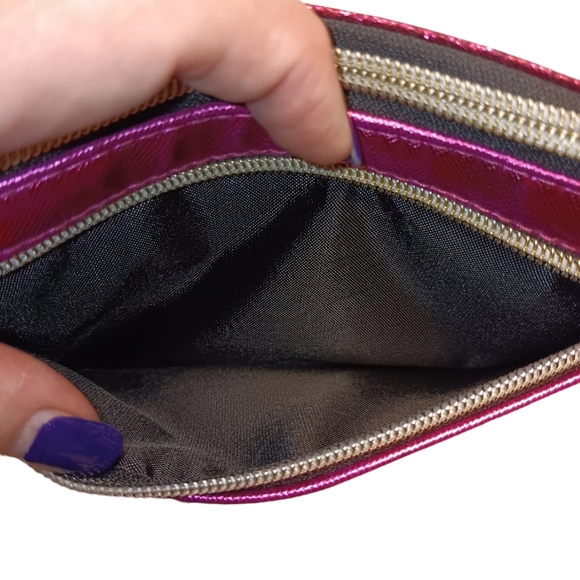 Juicy Couture Charging Cosmetic Bag NWT also can be used as Wristlet - Picture 6 of 8